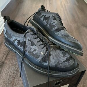 Men’s camo knit tuxedo gallivanter GFore golf shoes